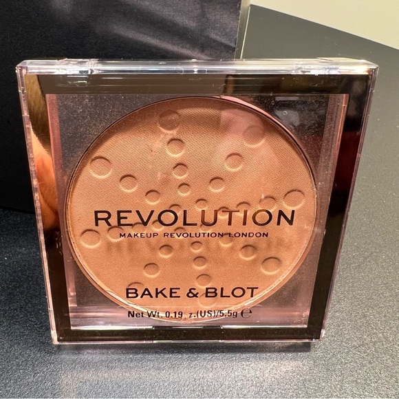 Revolution Bake & Blot Powder - Peach - Picture 2 of 4